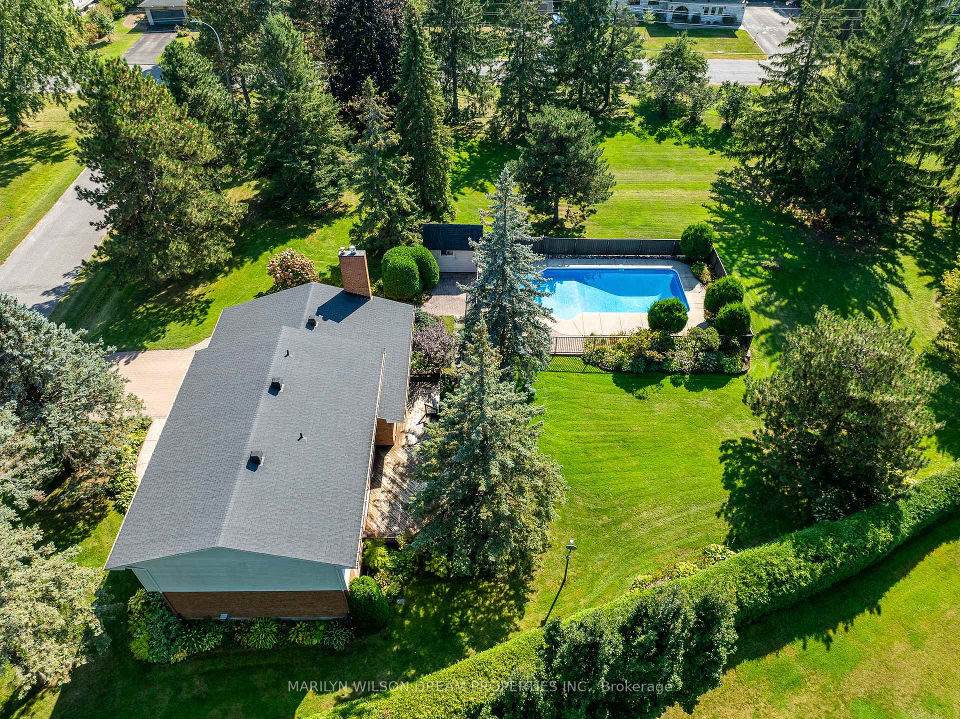 Photo 12 of 4 Newland Drive, Ottawa, Barrhaven - Hearts Desire — HOMEH