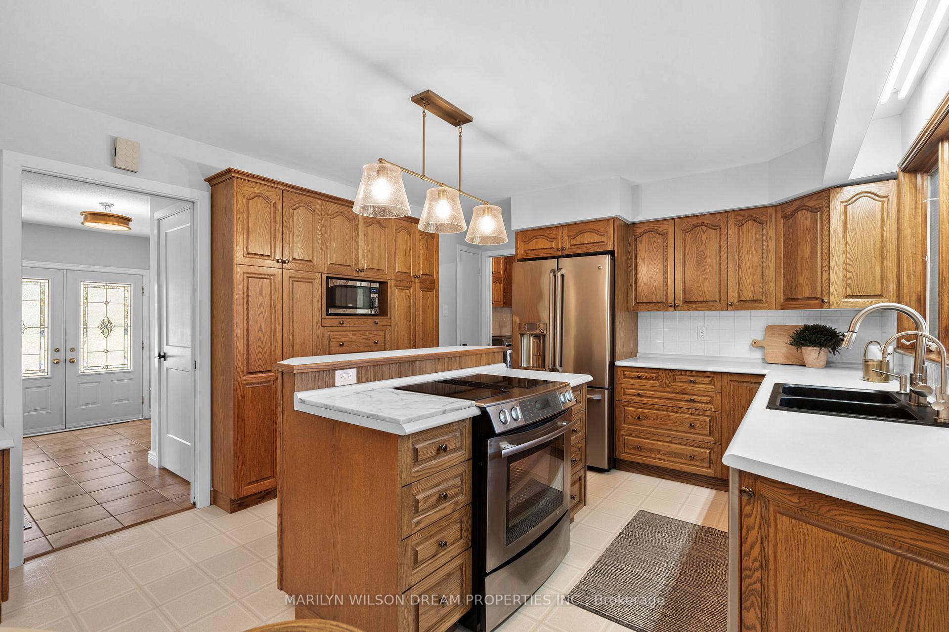 Photo 20 of 4 Newland Drive, Ottawa, Barrhaven - Hearts Desire — HOMEH