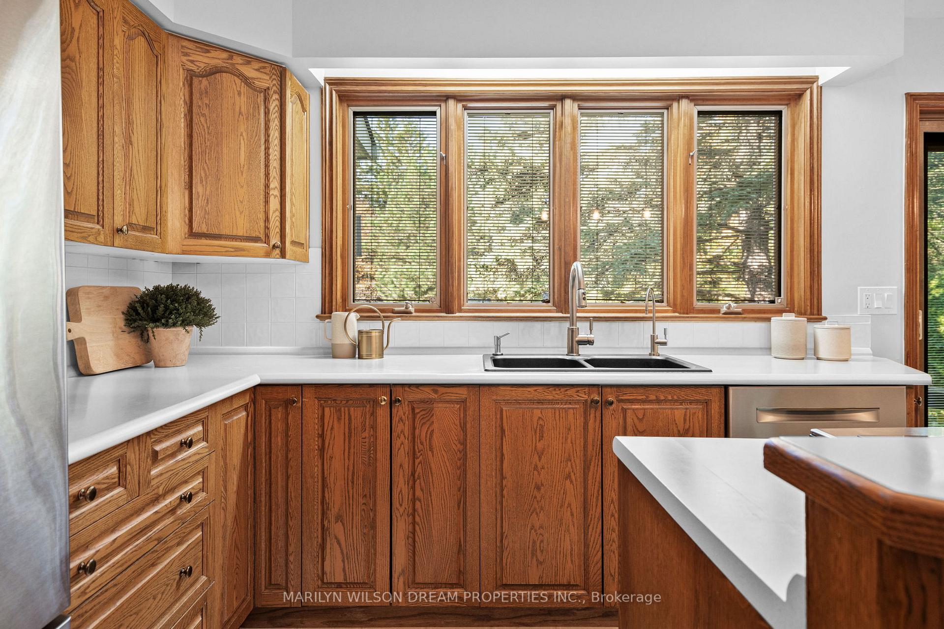 Photo 21 of 4 Newland Drive, Ottawa, Barrhaven - Hearts Desire — HOMEH