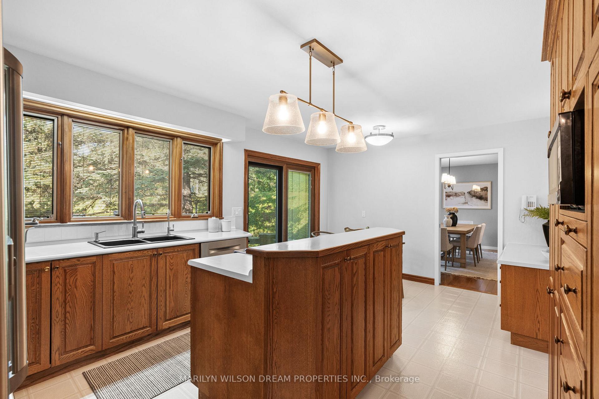 Photo 22 of 4 Newland Drive, Ottawa, Barrhaven - Hearts Desire — HOMEH