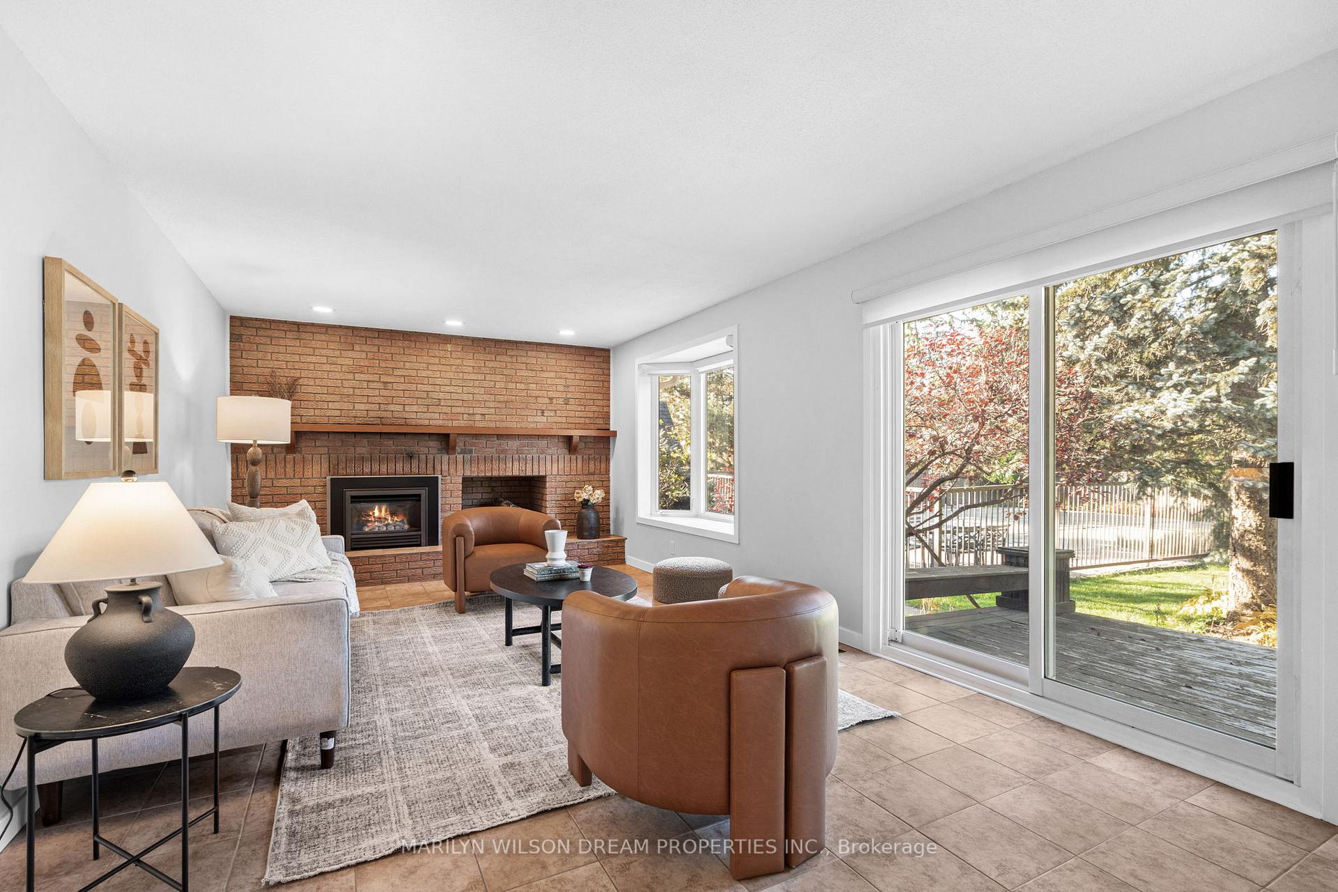 Photo 26 of 4 Newland Drive, Ottawa, Barrhaven - Hearts Desire — HOMEH