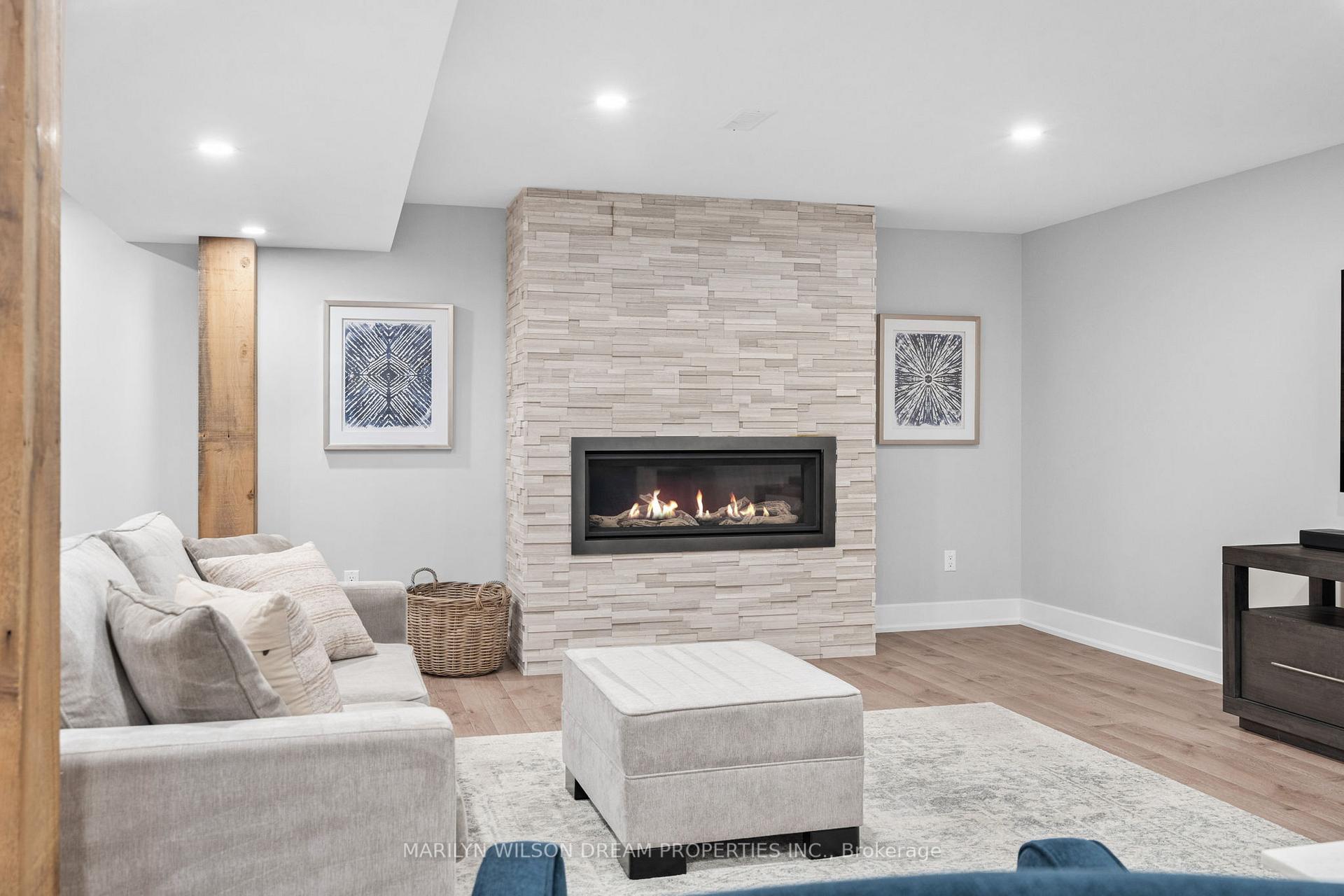 Photo 39 of 4 Newland Drive, Ottawa, Barrhaven - Hearts Desire — HOMEH