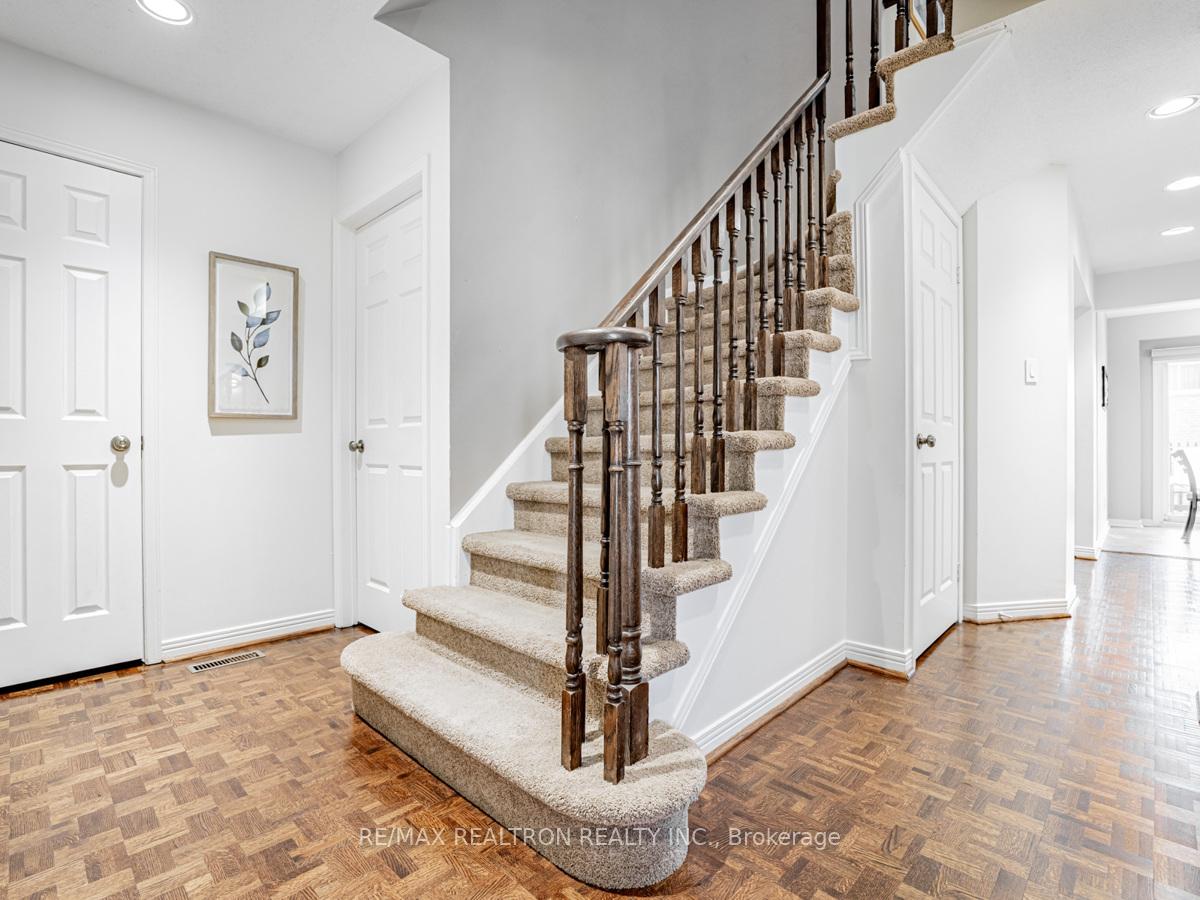 Photo 5 of 78 Heatherton Way, Vaughan, Crestwood-Springfarm-Yorkhill — HOMEH