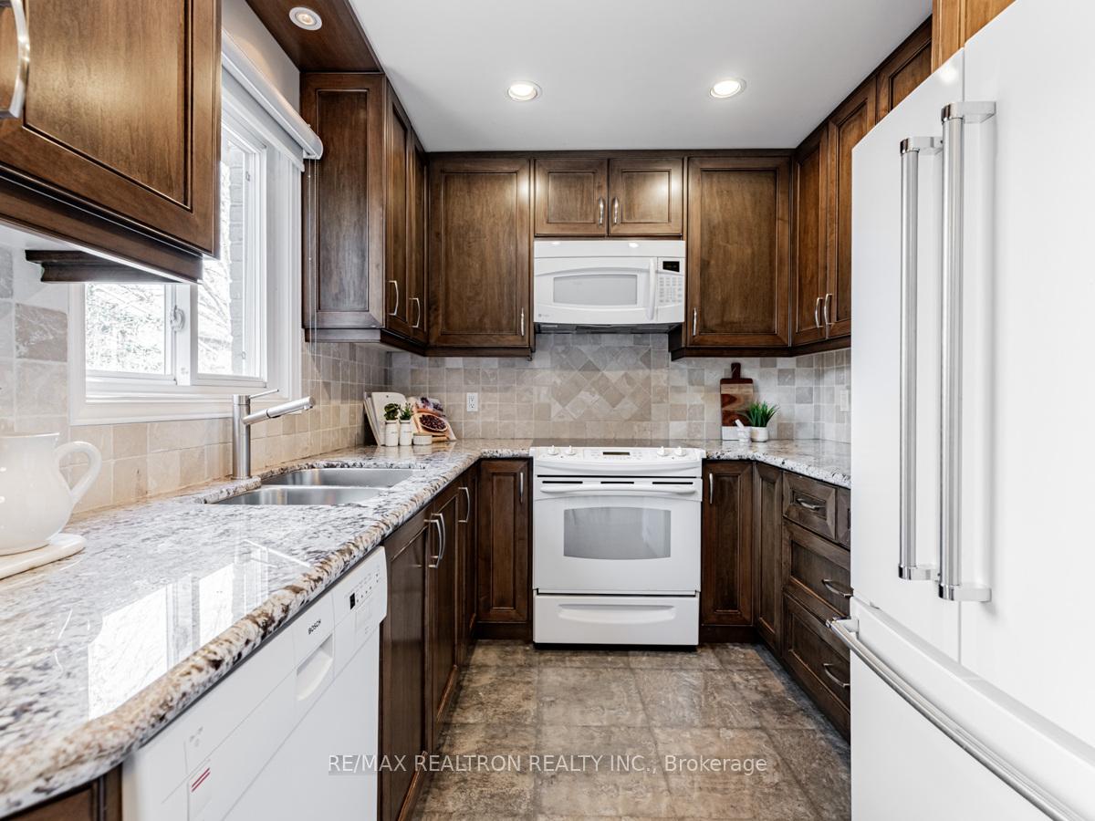 Photo 17 of 78 Heatherton Way, Vaughan, Crestwood-Springfarm-Yorkhill — HOMEH