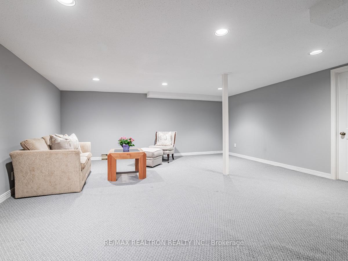 Photo 33 of 78 Heatherton Way, Vaughan, Crestwood-Springfarm-Yorkhill — HOMEH