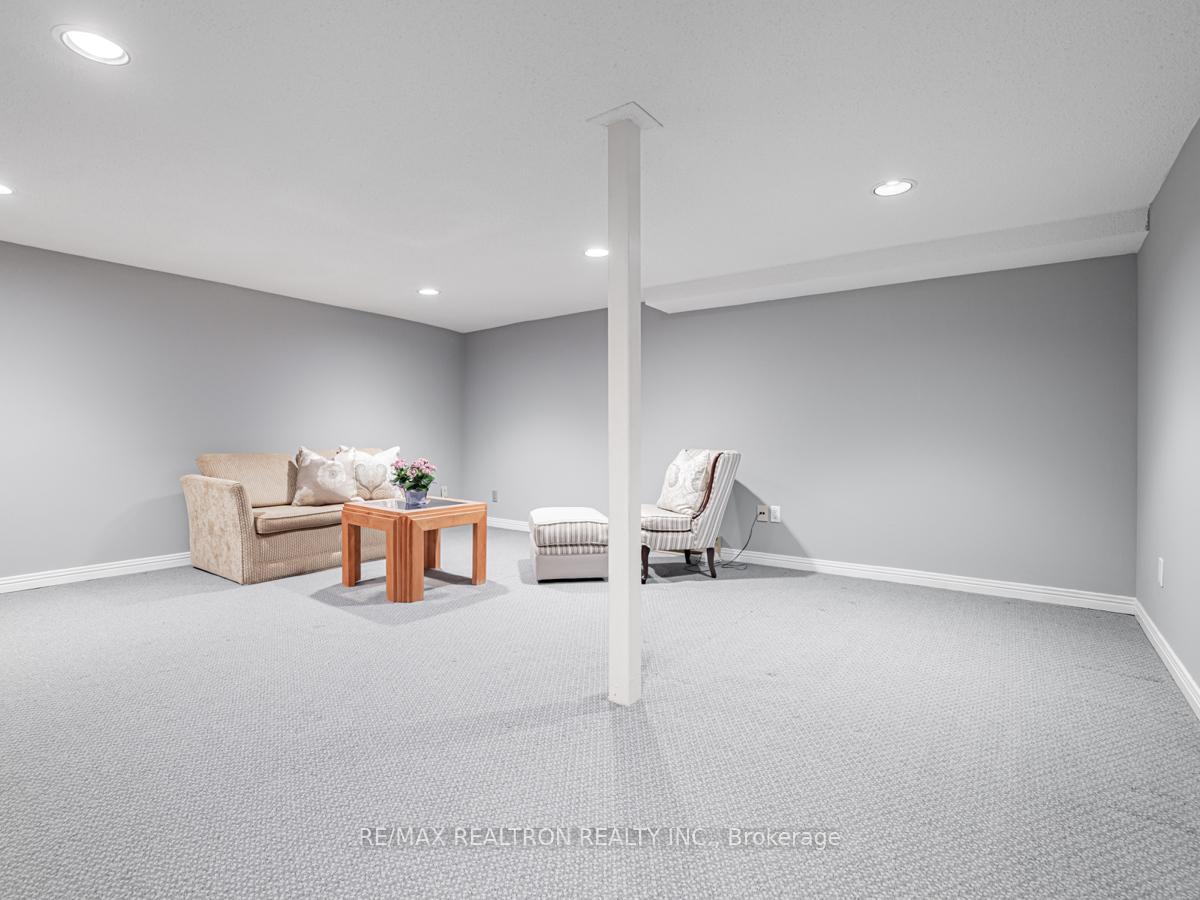 Photo 34 of 78 Heatherton Way, Vaughan, Crestwood-Springfarm-Yorkhill — HOMEH