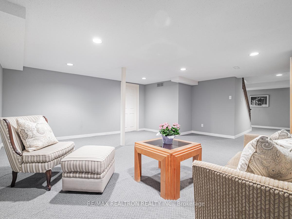 Photo 35 of 78 Heatherton Way, Vaughan, Crestwood-Springfarm-Yorkhill — HOMEH