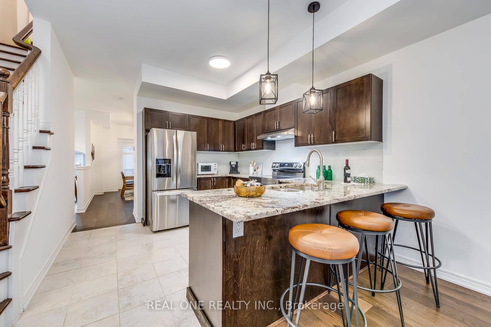 Photo 8 of 4152 Galileo Common, Burlington, Shoreacres — HOMEH