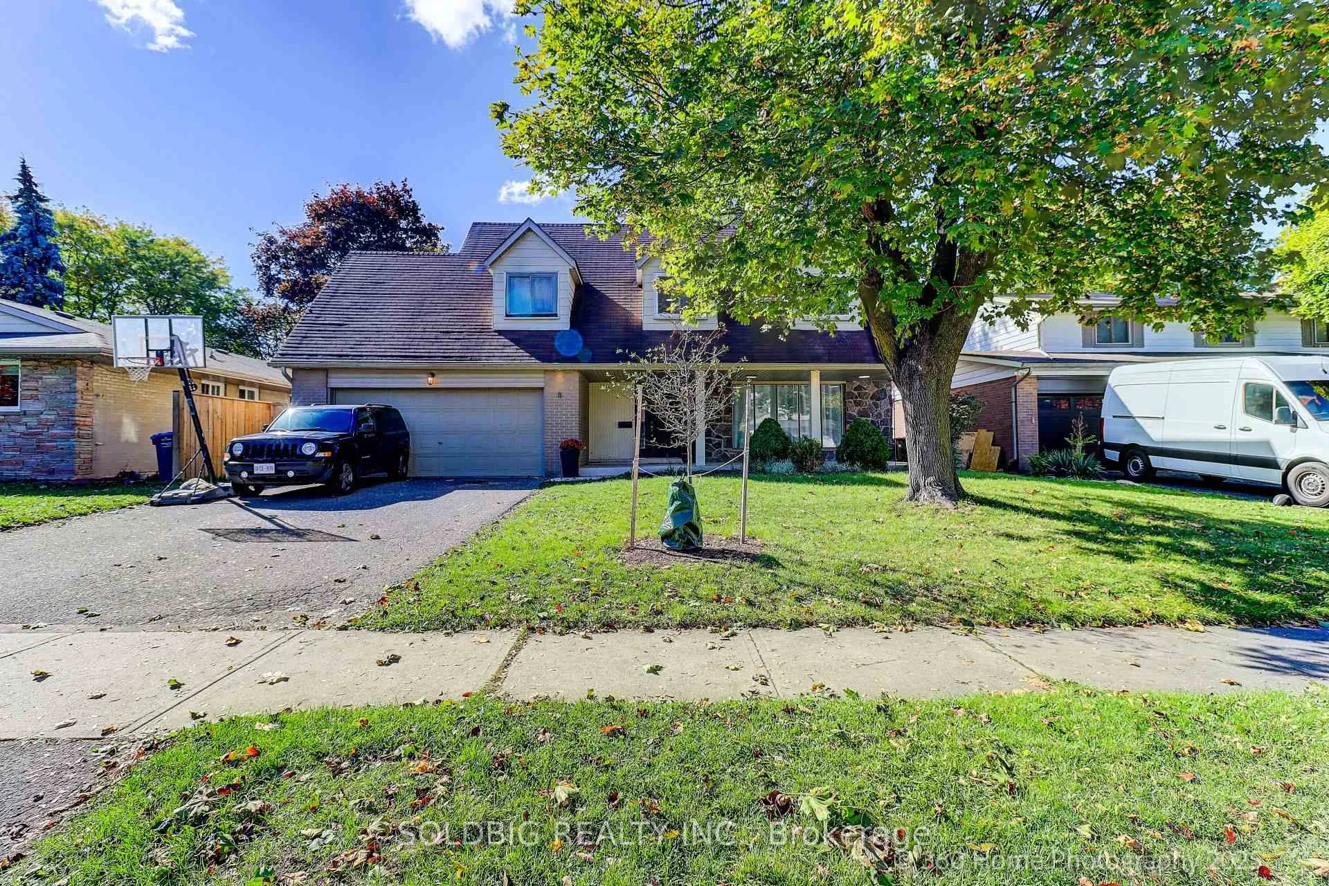 Photo 3 of 8 Haslemere Avenue, Brampton, Brampton East — HOMEH