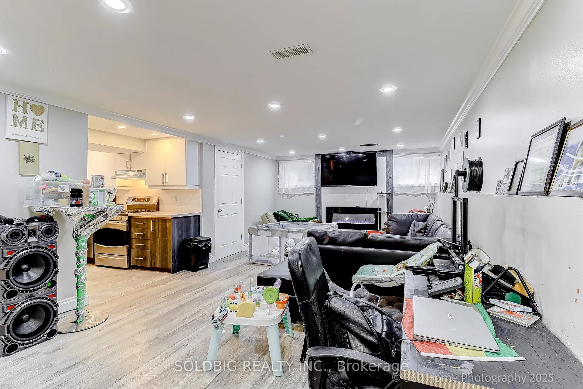 Photo 15 of 8 Haslemere Avenue, Brampton, Brampton East — HOMEH