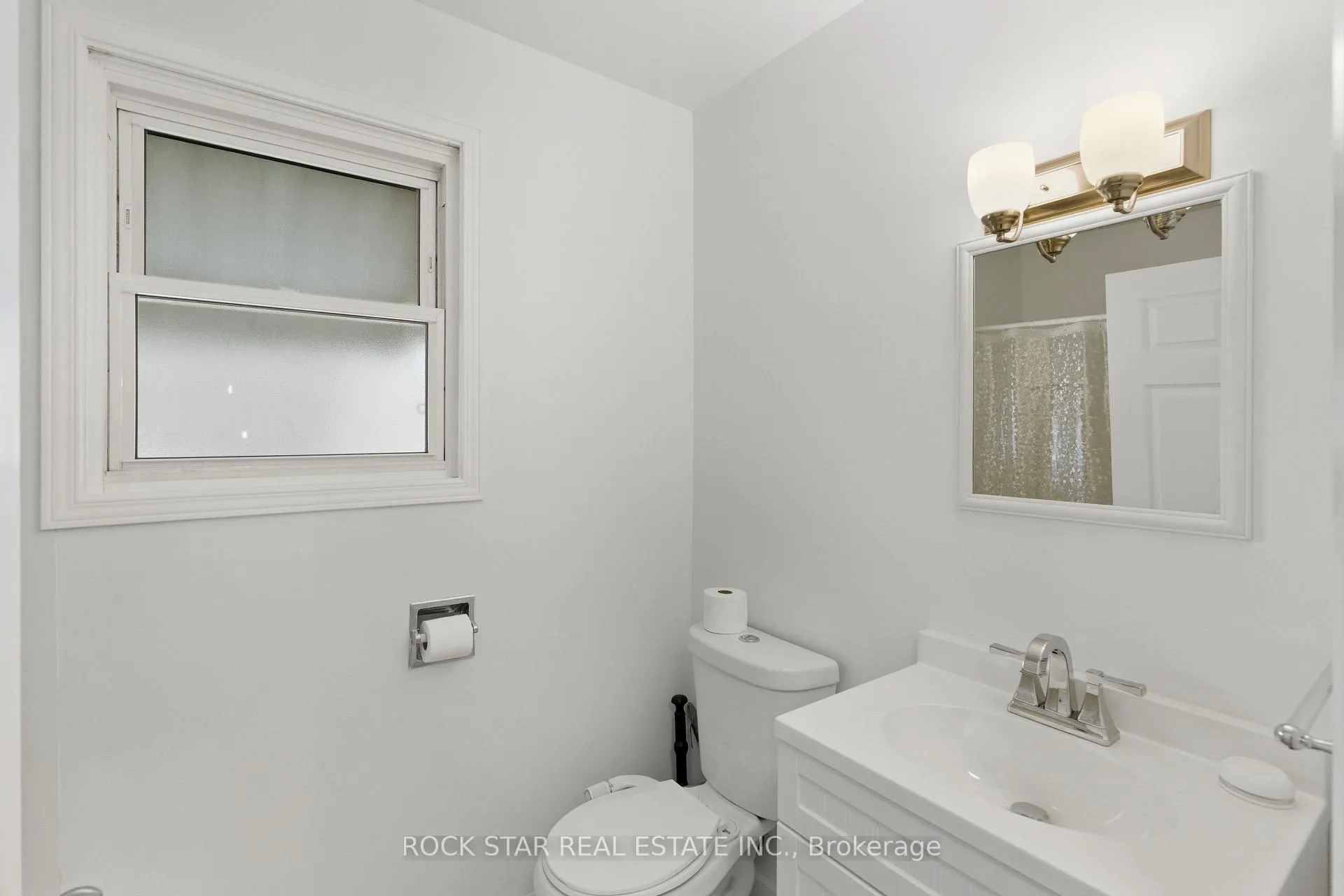 Photo 25 of 116 Robins Avenue, Hamilton, Crown Point — HOMEH