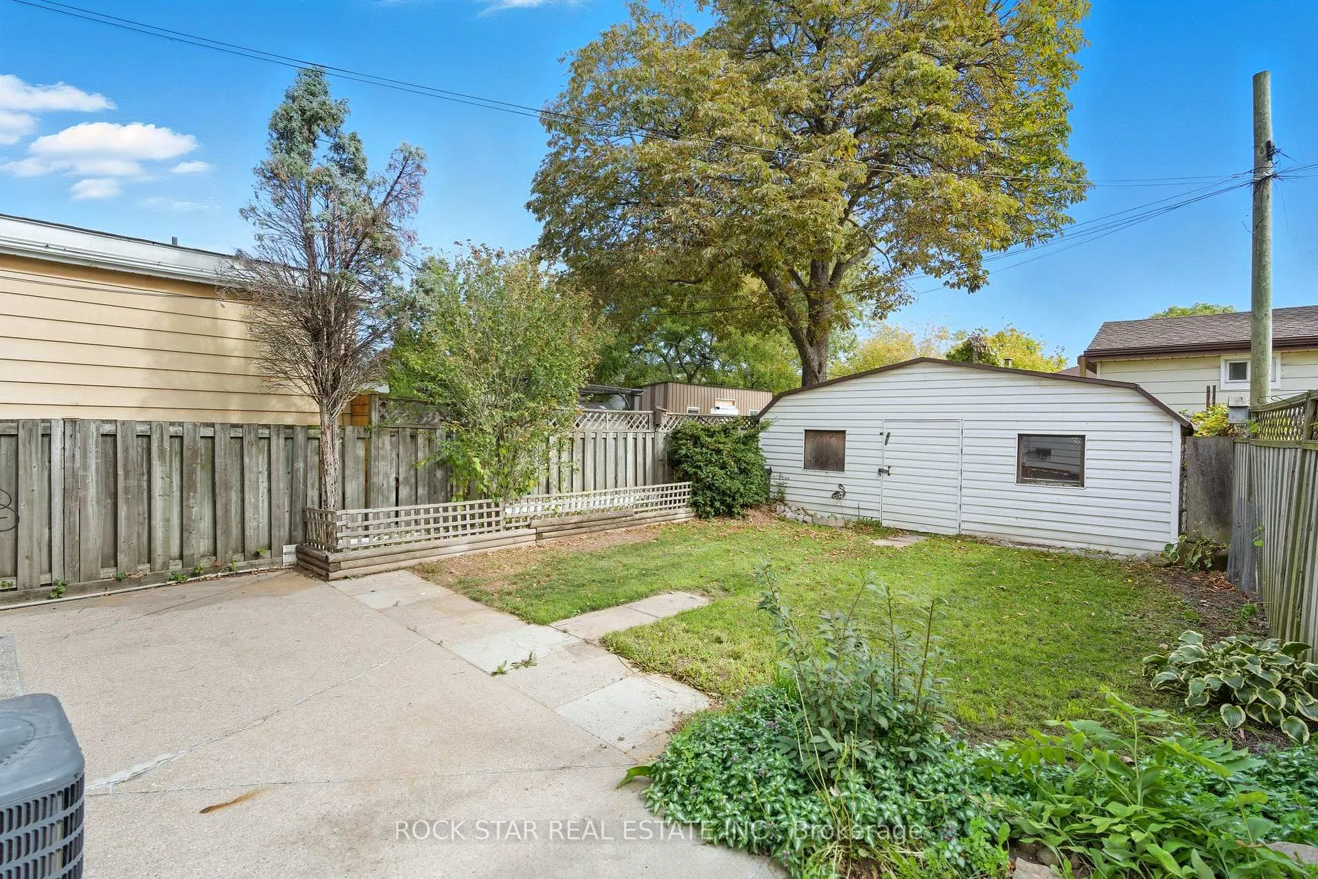 Photo 33 of 116 Robins Avenue, Hamilton, Crown Point — HOMEH