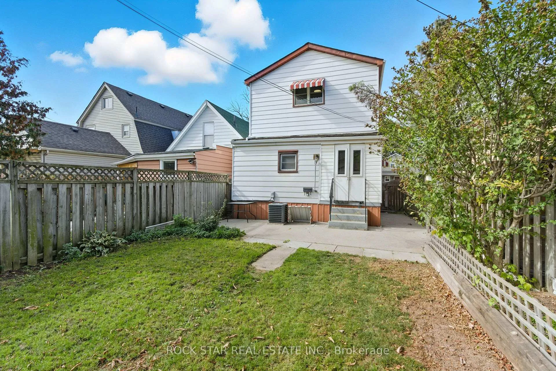 Photo 34 of 116 Robins Avenue, Hamilton, Crown Point — HOMEH