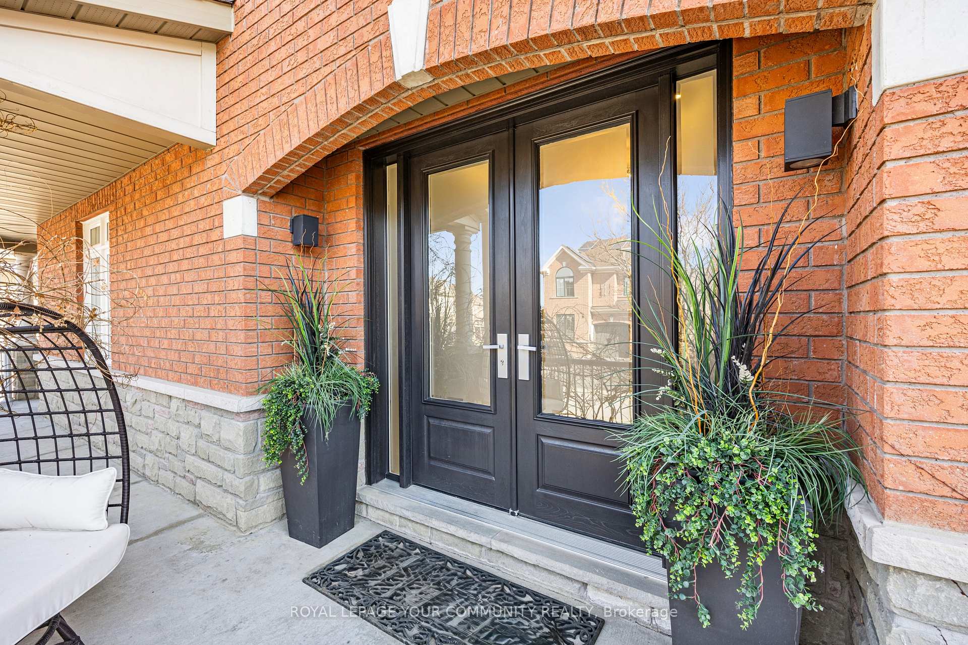 Photo 3 of 86 Knightshade Drive, Vaughan, Patterson — HOMEH