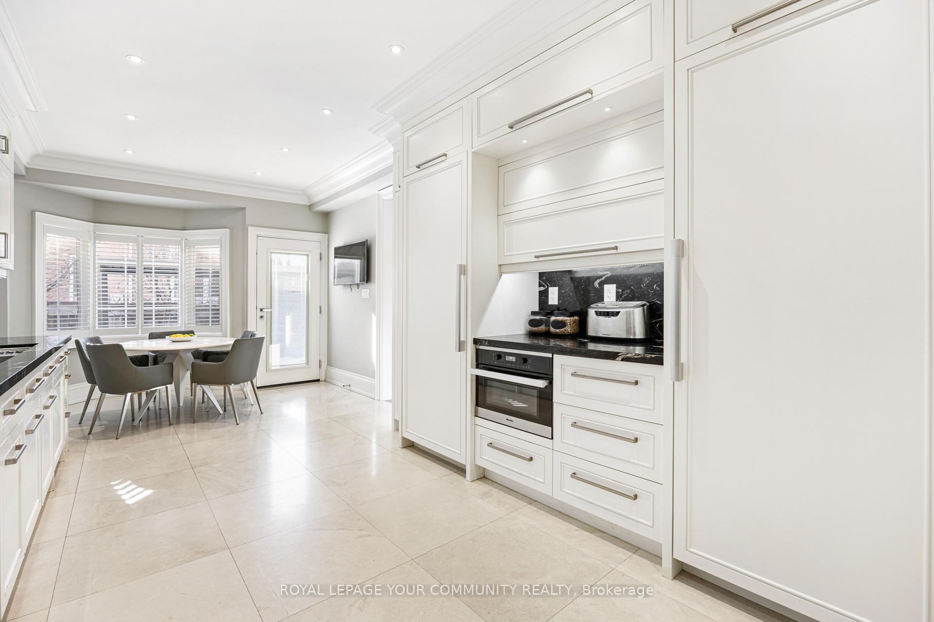 Photo 11 of 86 Knightshade Drive, Vaughan, Patterson — HOMEH