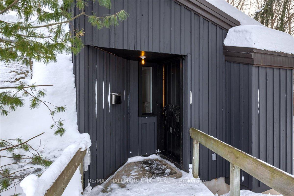 Photo 3 of 28 Albert Street, Barrie, Codrington — HOMEH