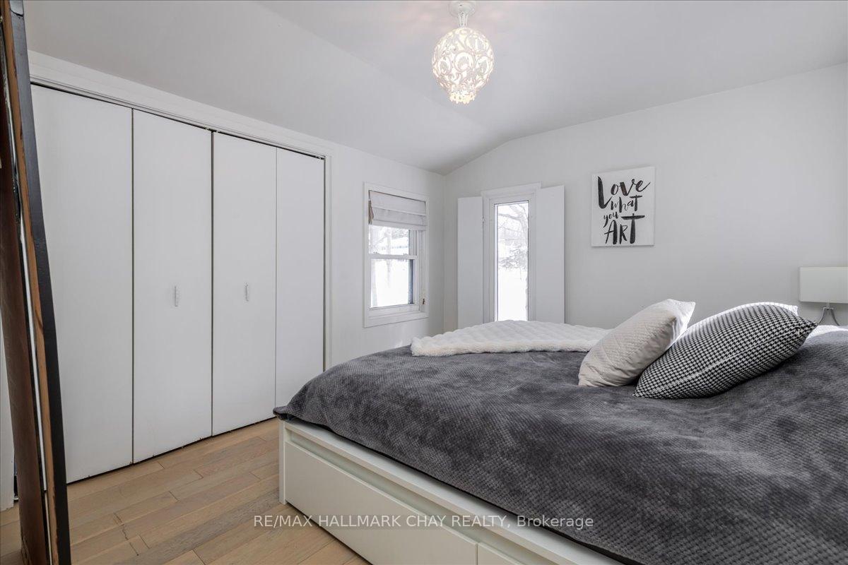 Photo 11 of 28 Albert Street, Barrie, Codrington — HOMEH