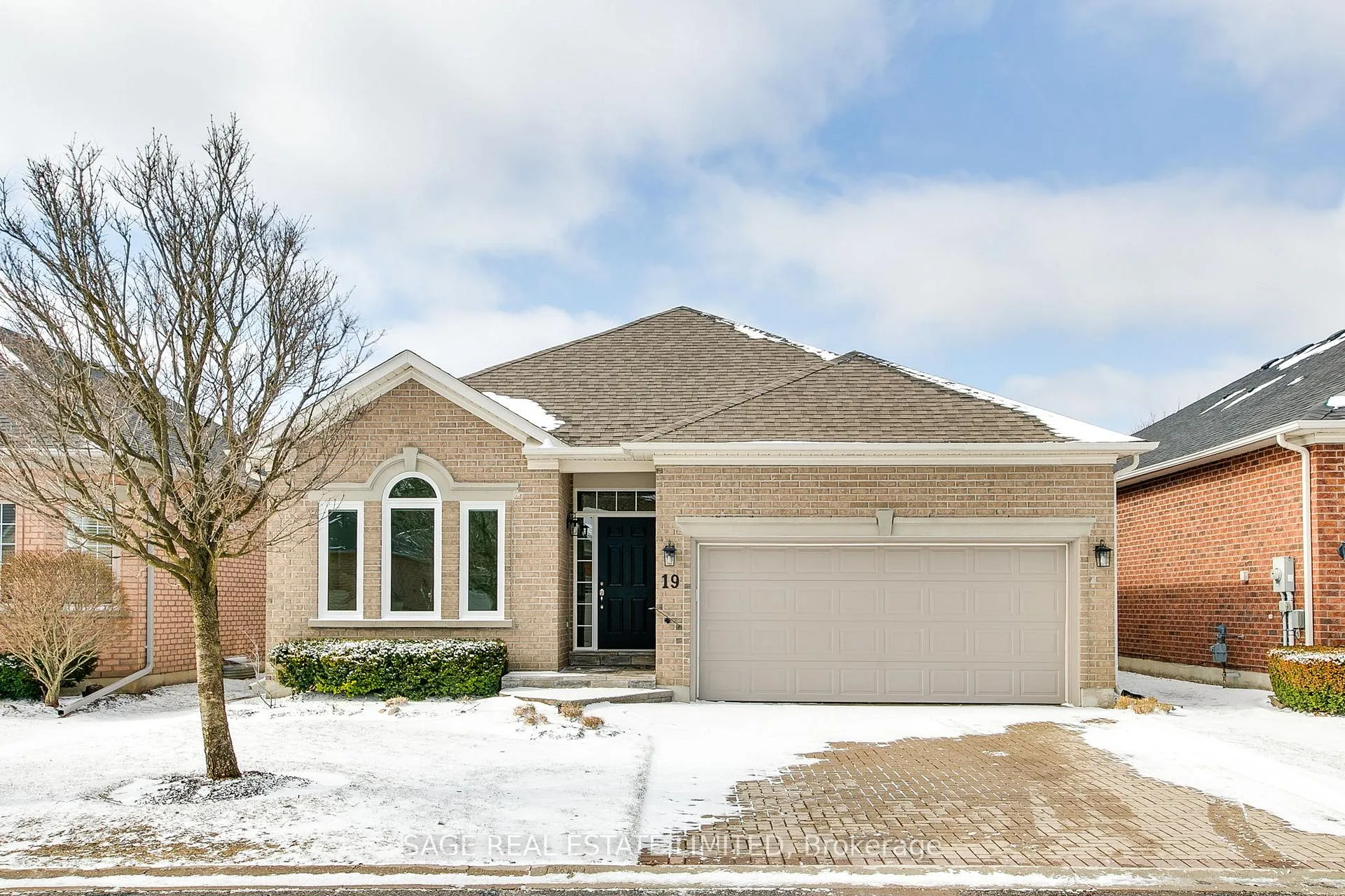 Photo 1 of 19 Long Stan, Whitchurch-Stouffville, Ballantrae — HOMEH