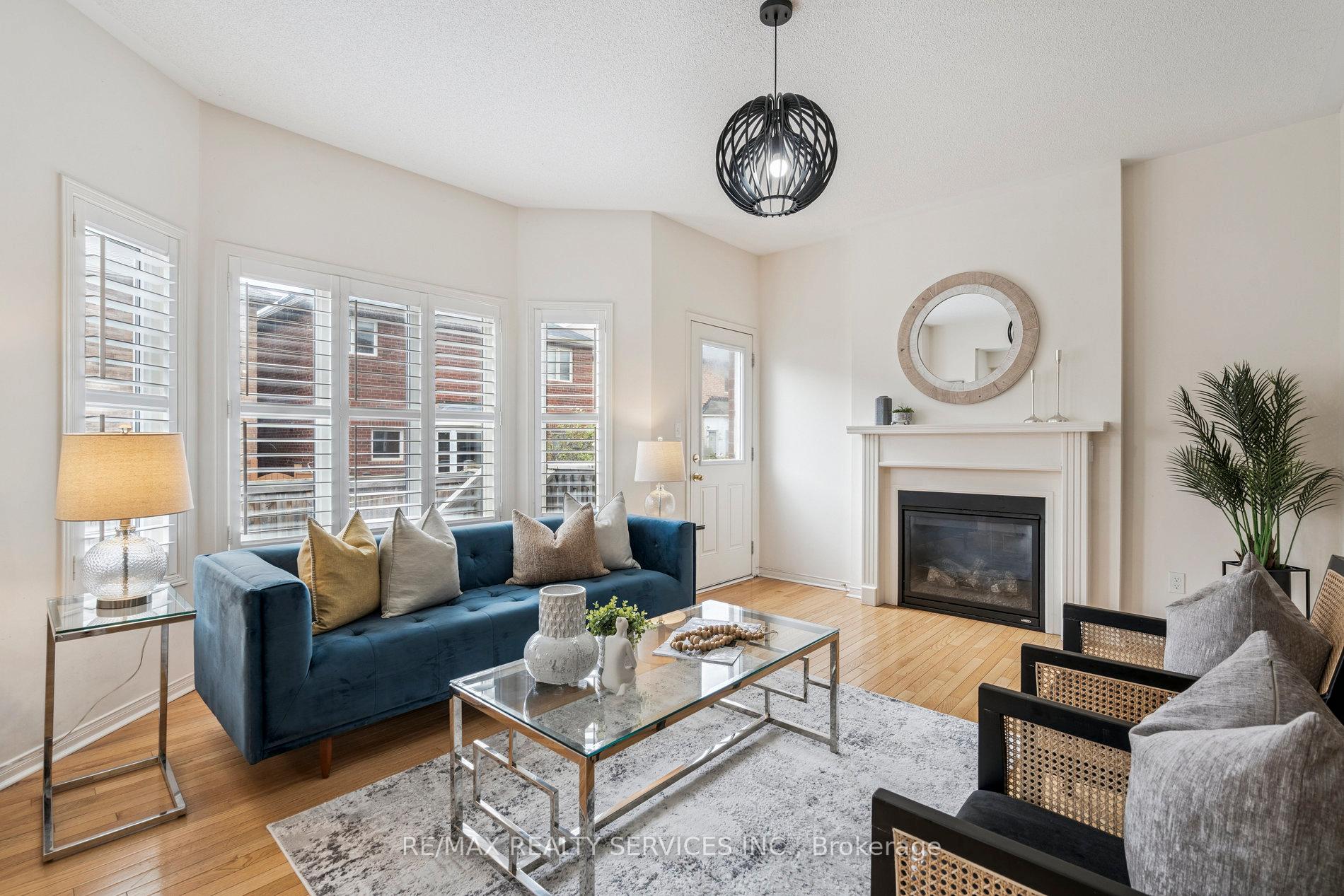 Photo 11 of 237 Valleyway Drive, Brampton, Credit Valley — HOMEH