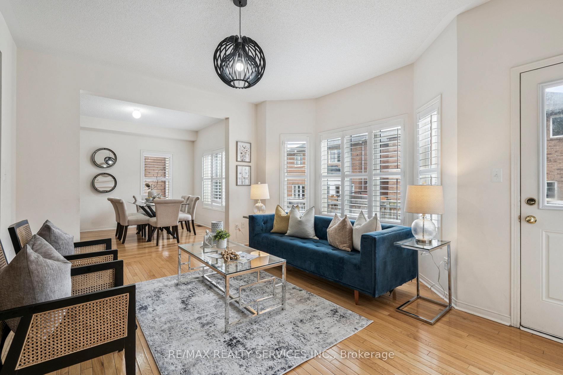 Photo 12 of 237 Valleyway Drive, Brampton, Credit Valley — HOMEH
