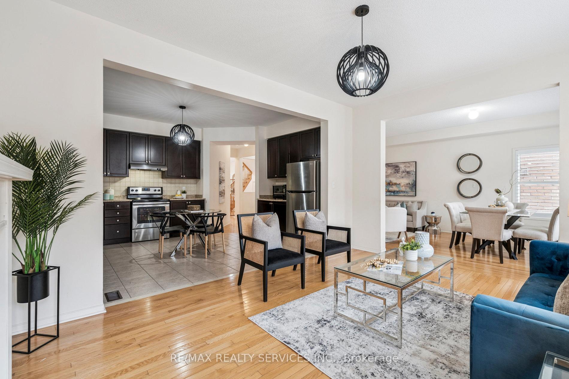 Photo 13 of 237 Valleyway Drive, Brampton, Credit Valley — HOMEH