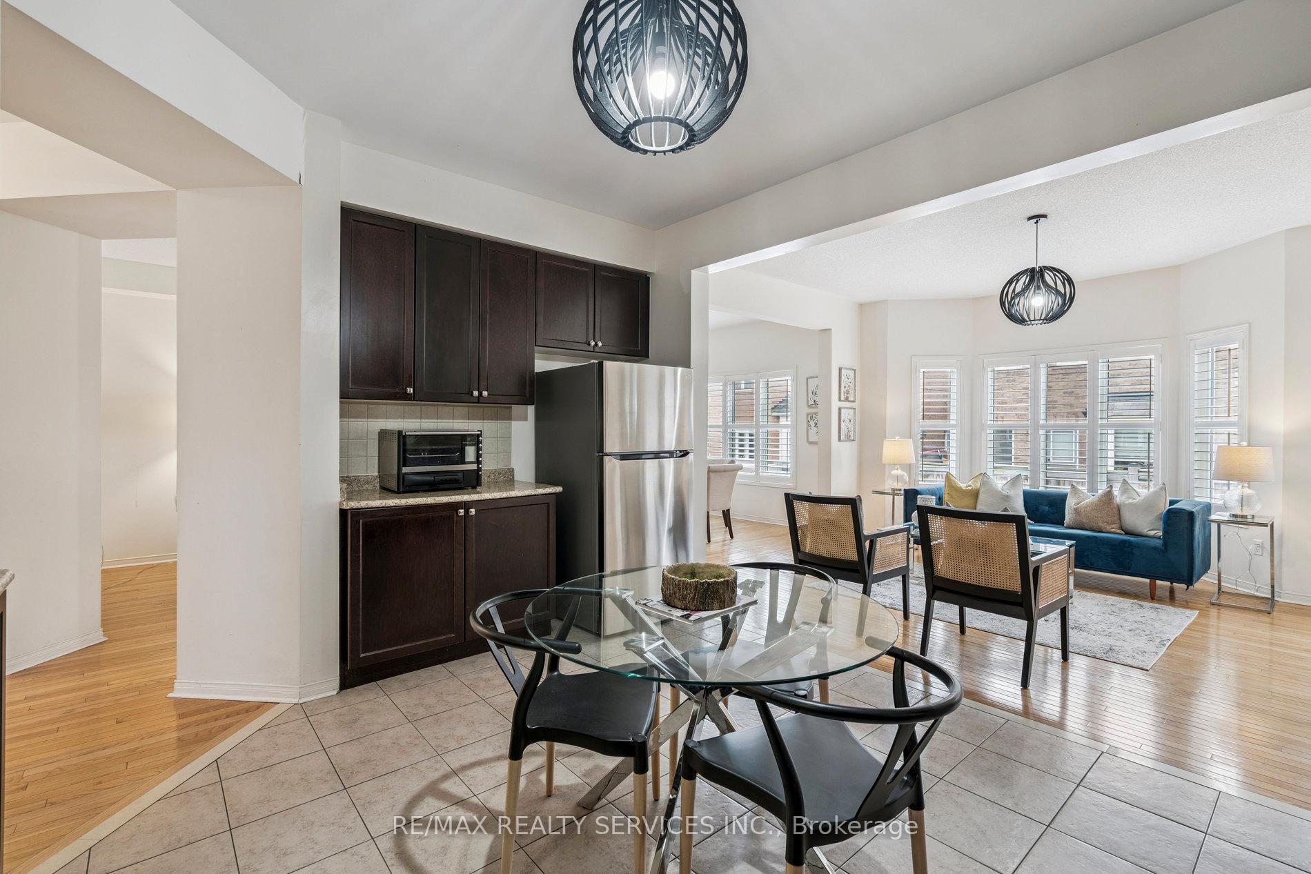 Photo 17 of 237 Valleyway Drive, Brampton, Credit Valley — HOMEH