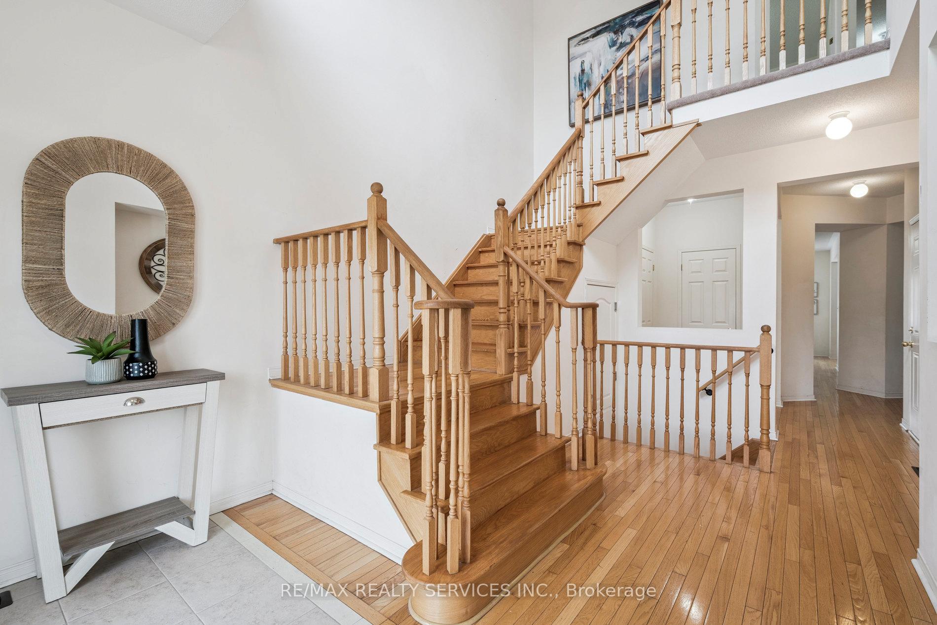 Photo 19 of 237 Valleyway Drive, Brampton, Credit Valley — HOMEH