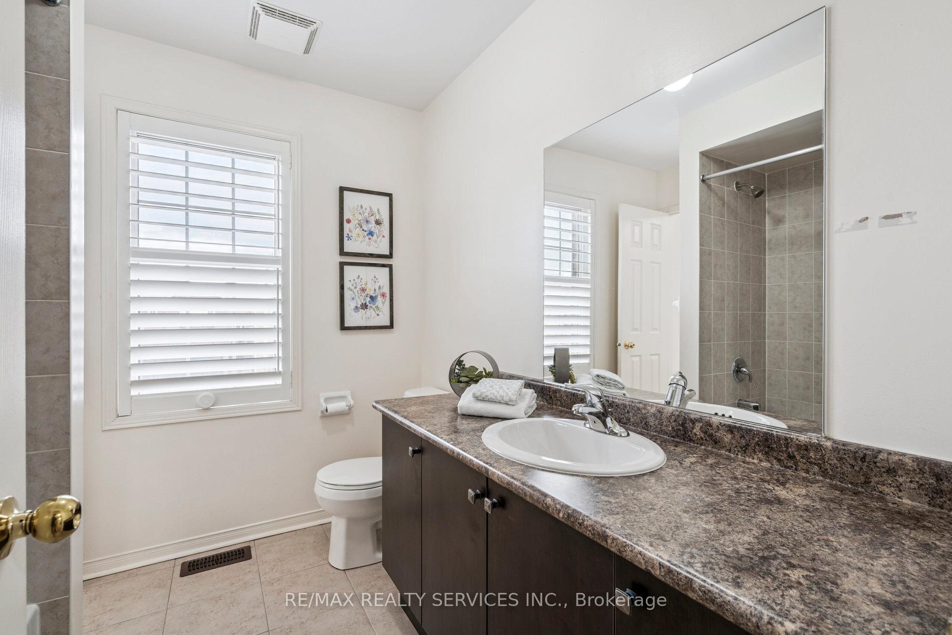 Photo 34 of 237 Valleyway Drive, Brampton, Credit Valley — HOMEH
