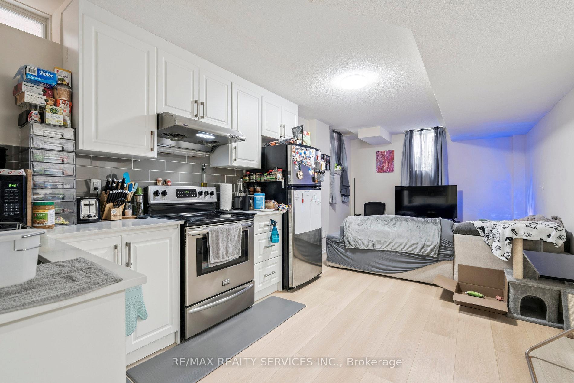 Photo 39 of 237 Valleyway Drive, Brampton, Credit Valley — HOMEH