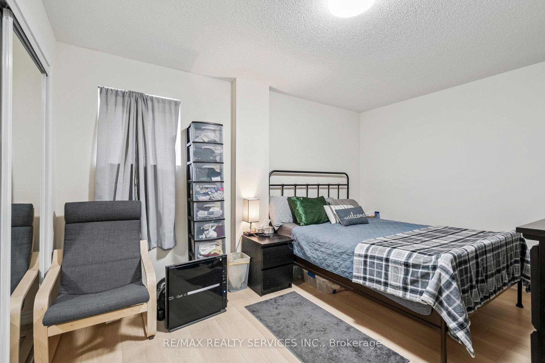 Photo 41 of 237 Valleyway Drive, Brampton, Credit Valley — HOMEH