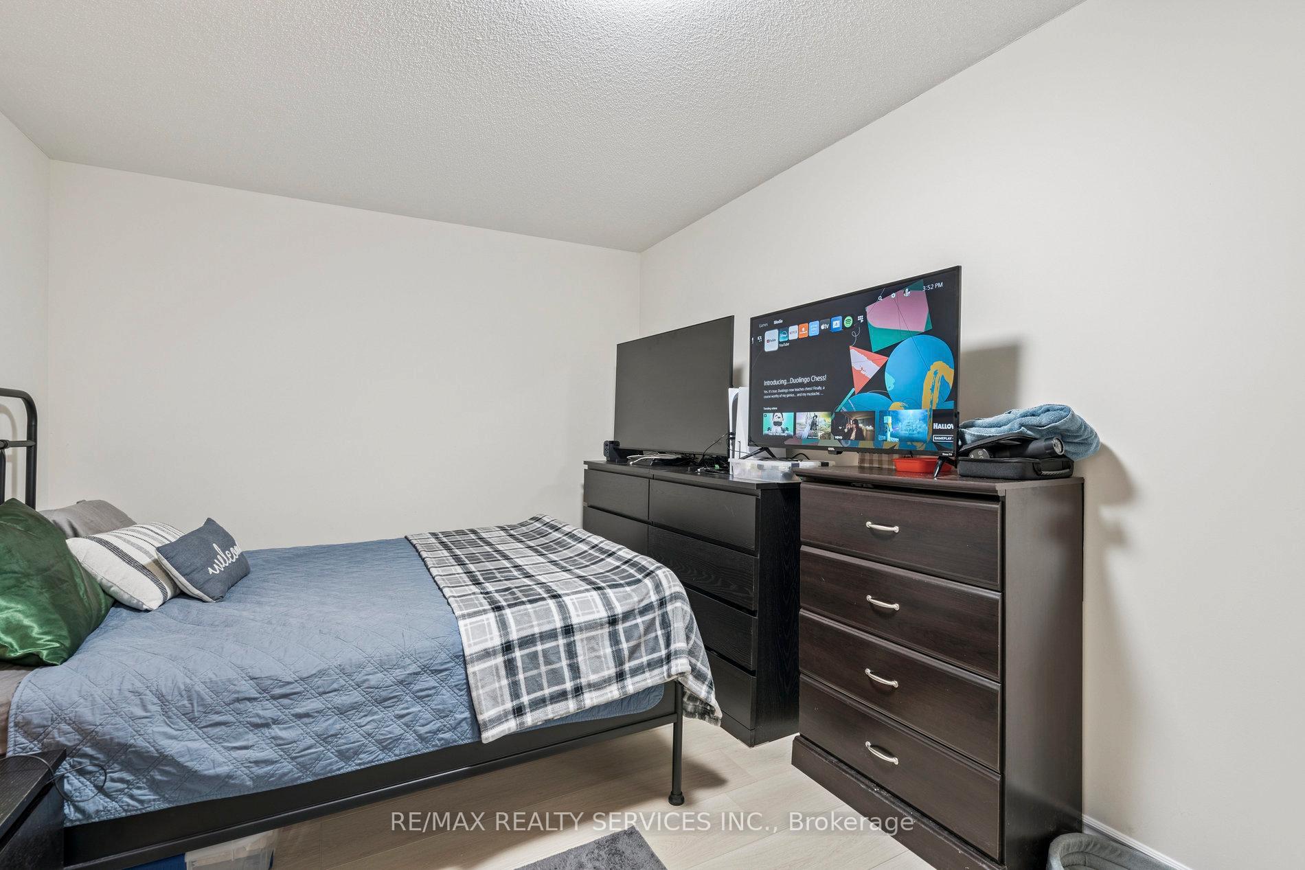 Photo 42 of 237 Valleyway Drive, Brampton, Credit Valley — HOMEH
