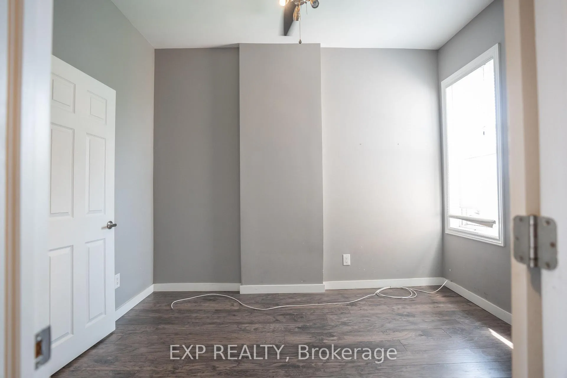 Photo 15 of 163 Emerald Street N, Hamilton, Landsdale — HOMEH