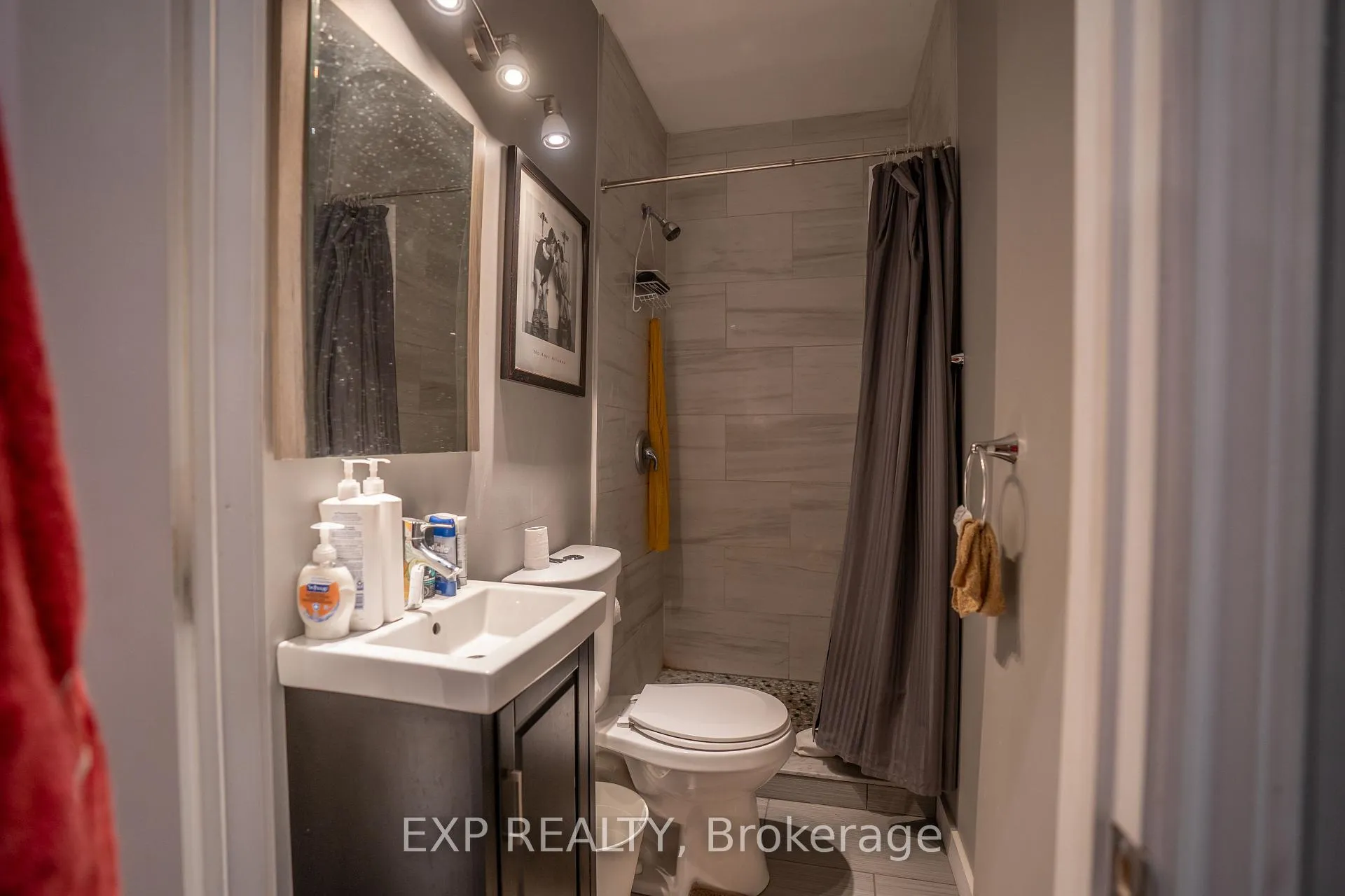 Photo 22 of 163 Emerald Street N, Hamilton, Landsdale — HOMEH