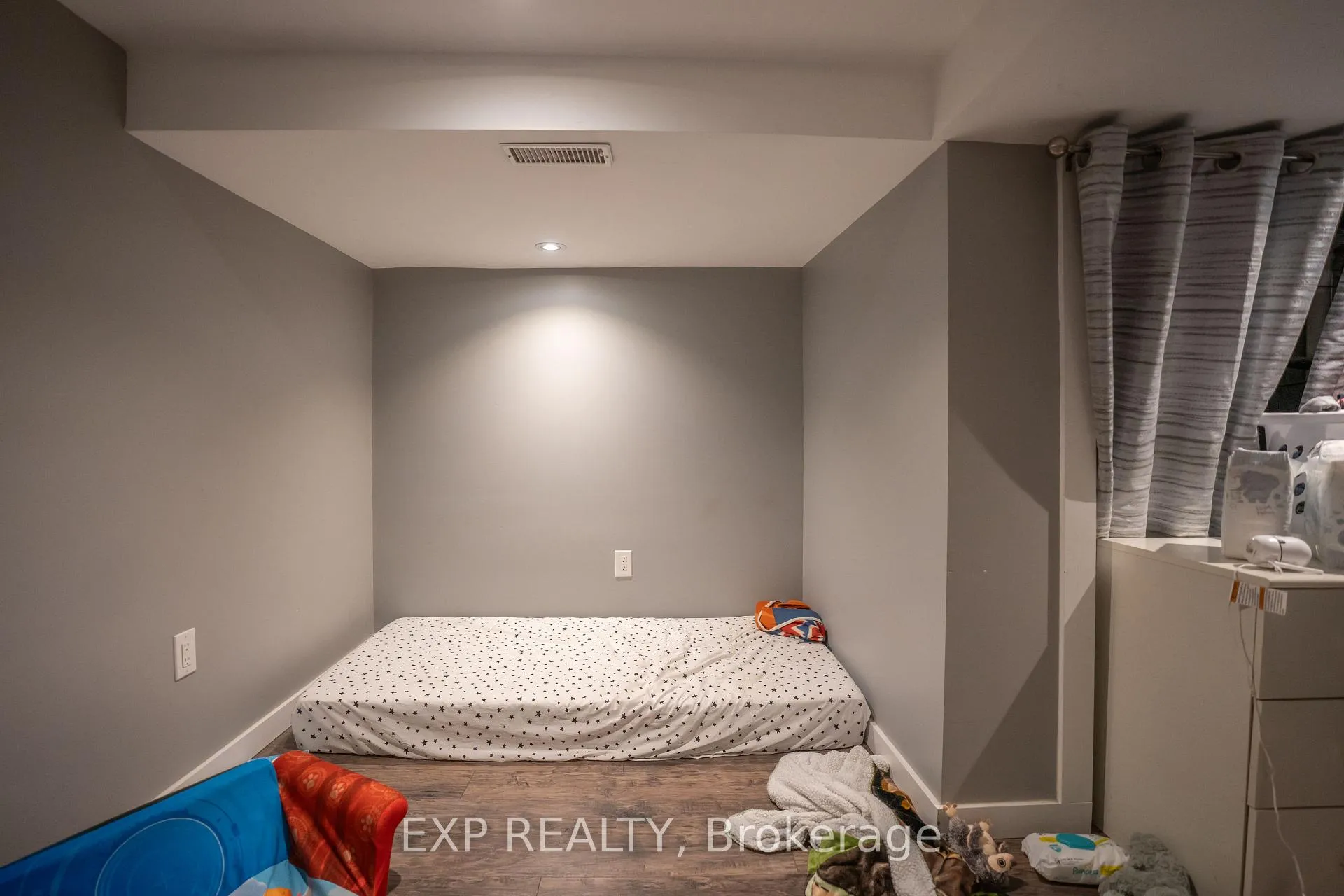 Photo 31 of 163 Emerald Street N, Hamilton, Landsdale — HOMEH
