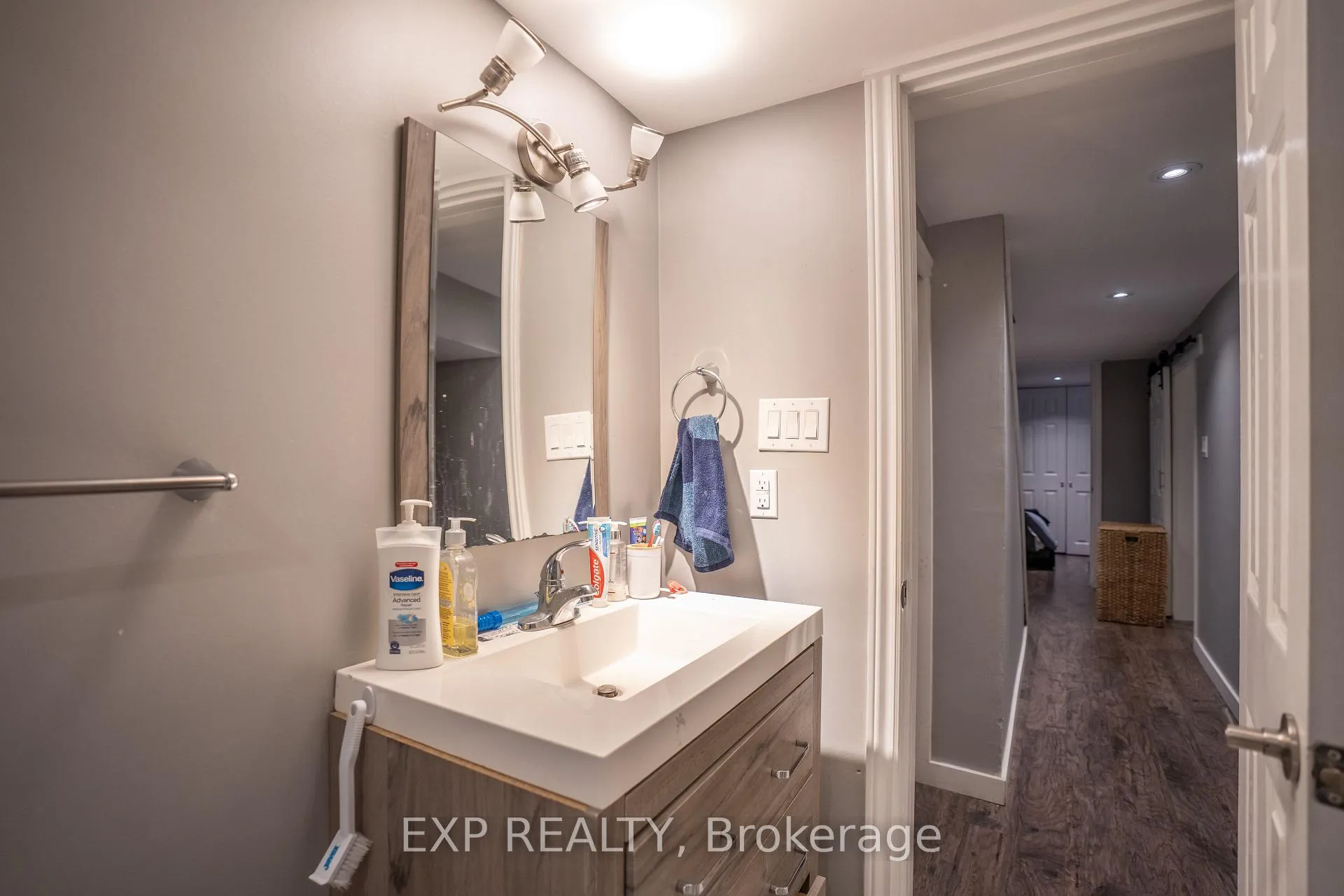 Photo 36 of 163 Emerald Street N, Hamilton, Landsdale — HOMEH
