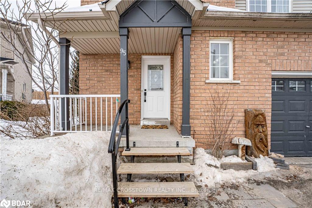 Photo 3 of 95 Trevino Circle, Barrie, East Bayfield — HOMEH