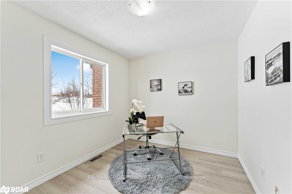 Photo 15 of 95 Trevino Circle, Barrie, East Bayfield — HOMEH