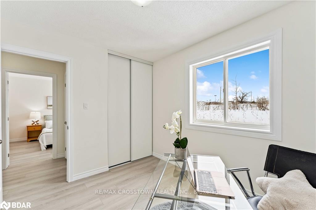 Photo 16 of 95 Trevino Circle, Barrie, East Bayfield — HOMEH