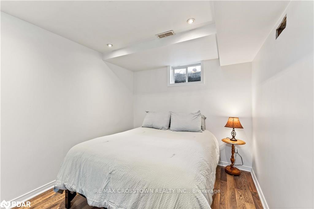 Photo 21 of 95 Trevino Circle, Barrie, East Bayfield — HOMEH