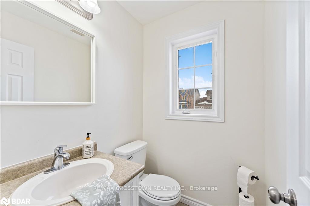 Photo 22 of 95 Trevino Circle, Barrie, East Bayfield — HOMEH