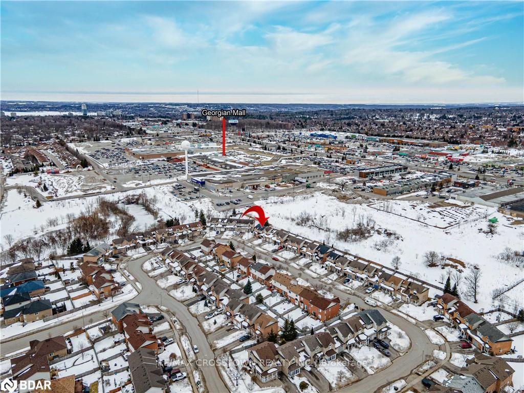 Photo 38 of 95 Trevino Circle, Barrie, East Bayfield — HOMEH