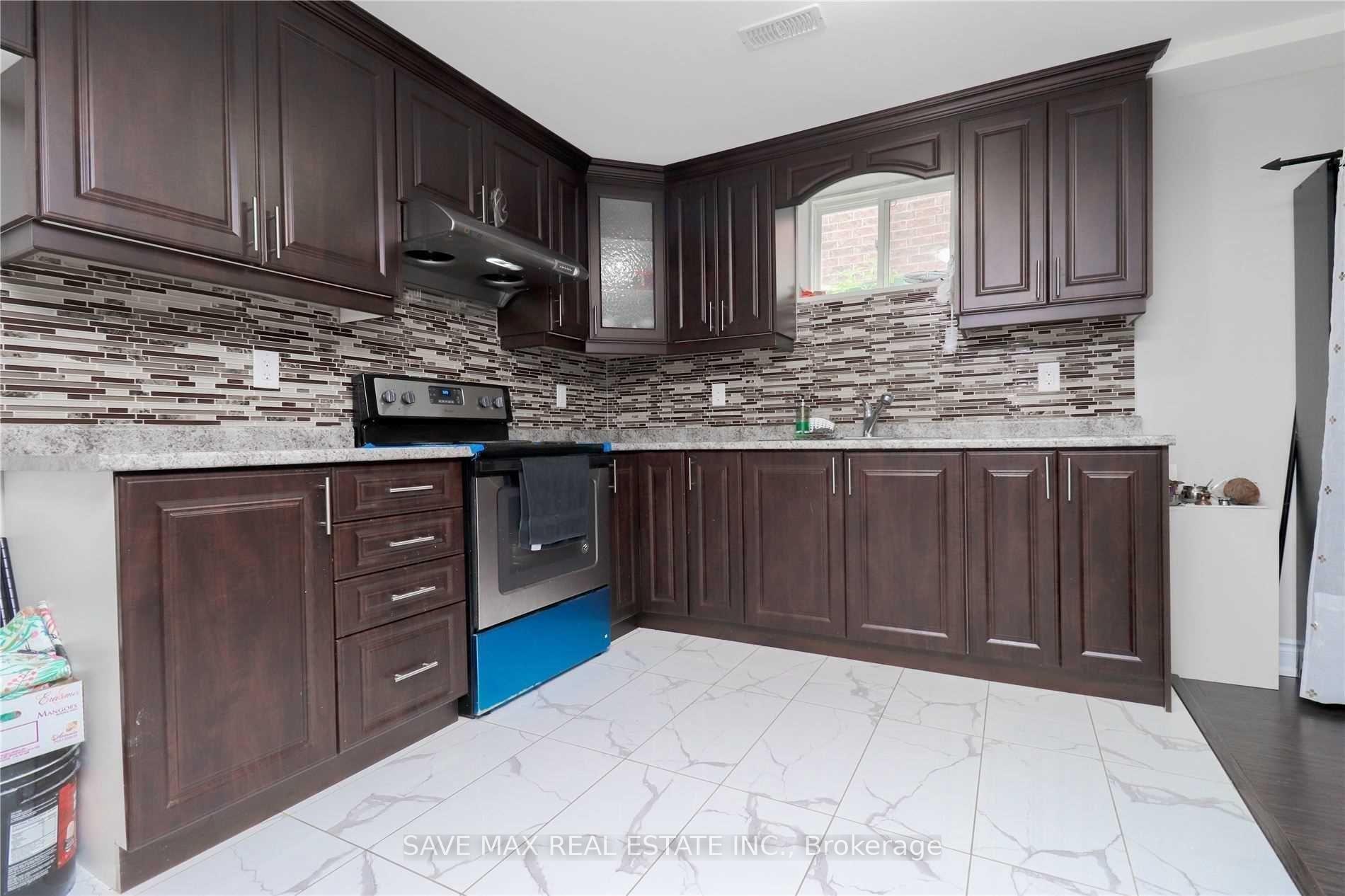 Photo 11 of Unit Bsmt, 3 Fann Drive, Brampton, Northwest Brampton — HOMEH