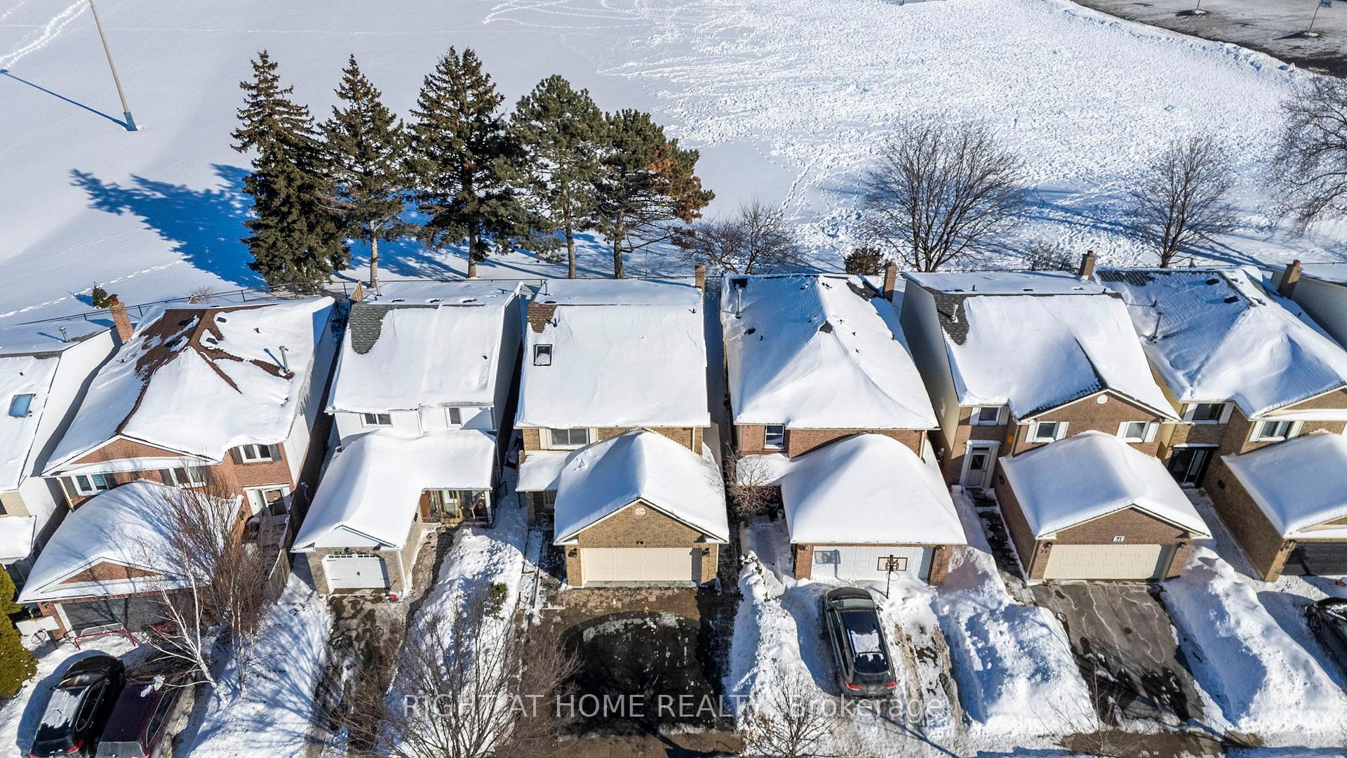 Photo 35 of 79 Lisa Crescent, Vaughan, Crestwood-Springfarm-Yorkhill — HOMEH