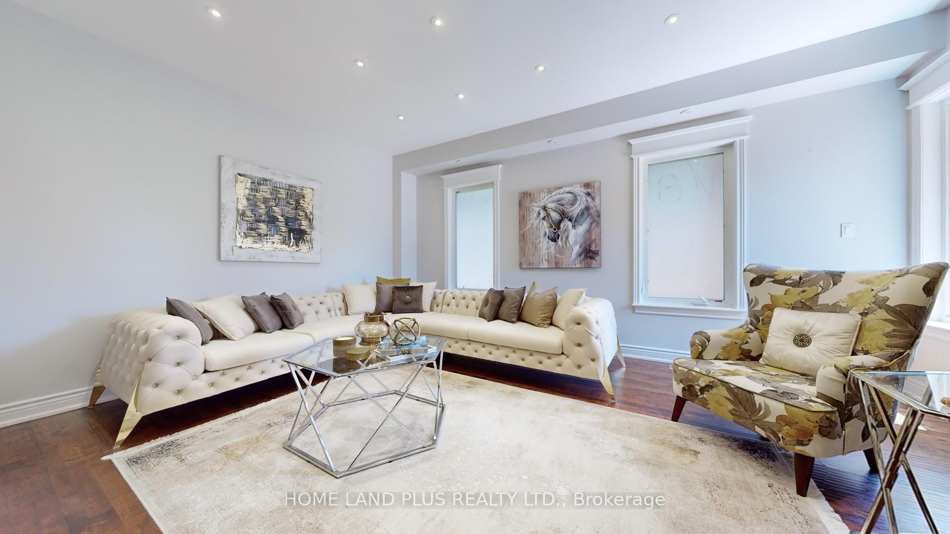 Photo 4 of 232 Shale Crescent, Vaughan, Patterson — HOMEH