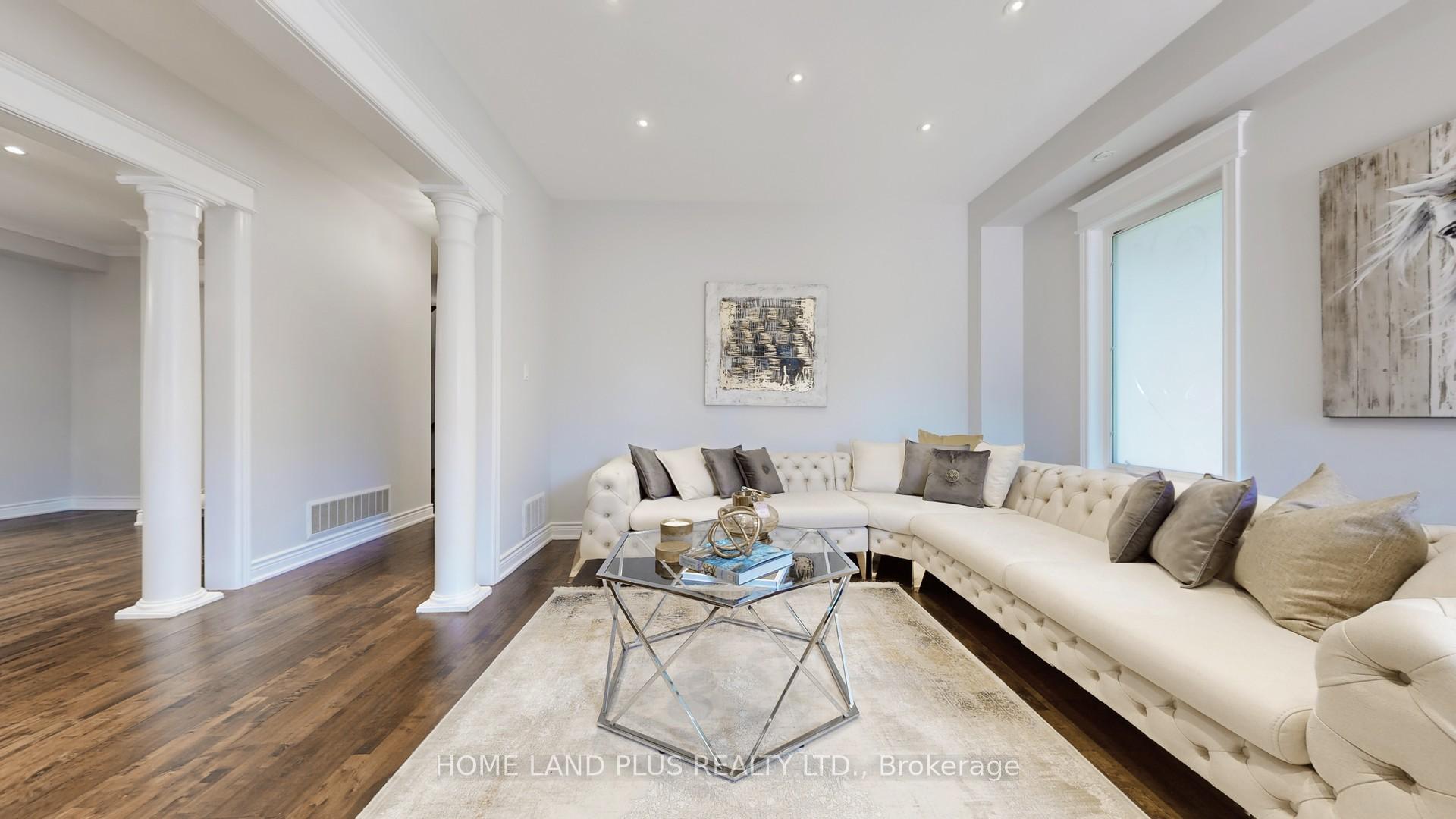 Photo 6 of 232 Shale Crescent, Vaughan, Patterson — HOMEH