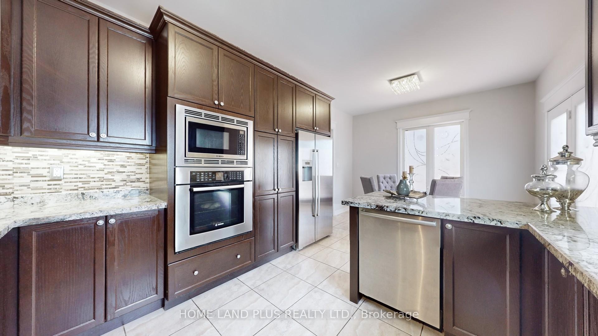 Photo 18 of 232 Shale Crescent, Vaughan, Patterson — HOMEH