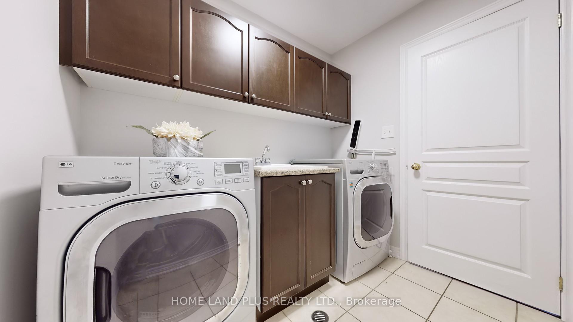 Photo 45 of 232 Shale Crescent, Vaughan, Patterson — HOMEH