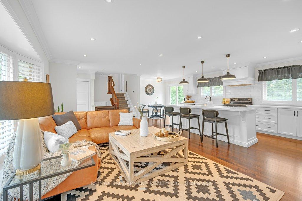 Photo 8 of 4499 Rogers Road, Burlington, Shoreacres — HOMEH