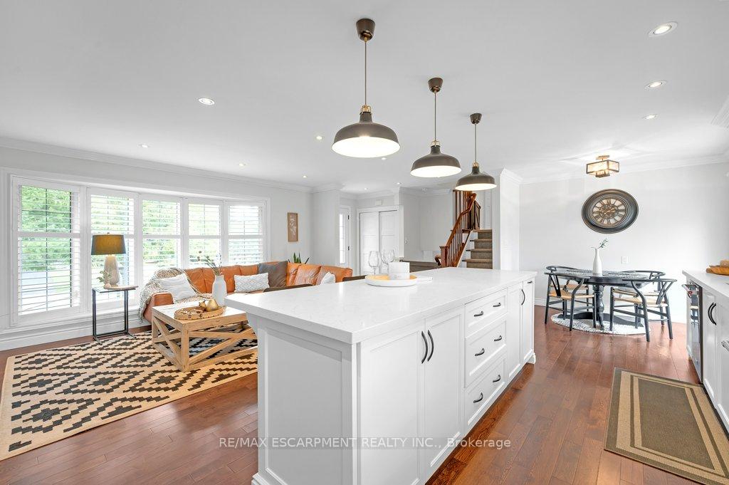 Photo 9 of 4499 Rogers Road, Burlington, Shoreacres — HOMEH