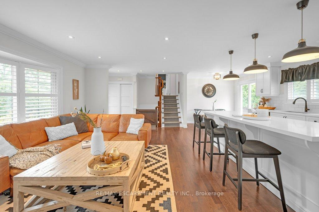 Photo 10 of 4499 Rogers Road, Burlington, Shoreacres — HOMEH